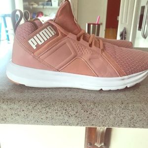 PUMA SNEAKERS